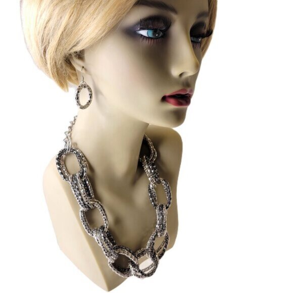 Chunky Silver Tone Choker Chain Link Necklace and Earrings Set - Picture 4 of 12